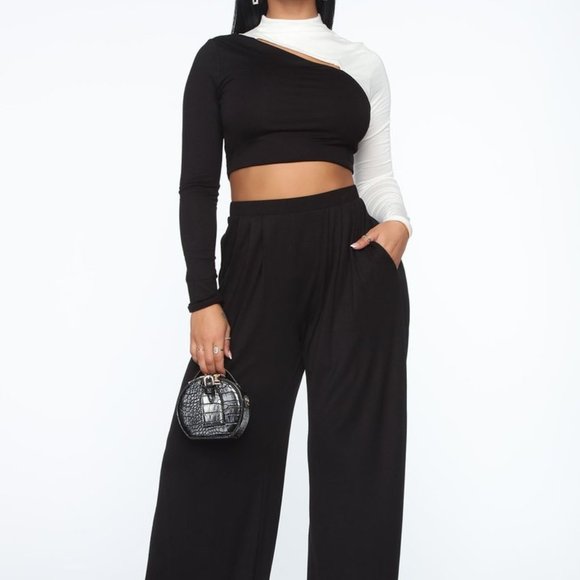 Fashion Nova Pants - 2 Piece Outfit- Comfy Material!